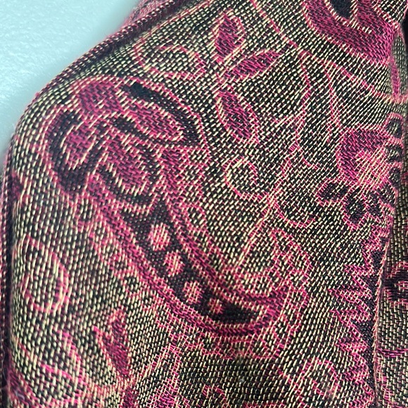 Paisley Patterned Scarf - Picture 4 of 4